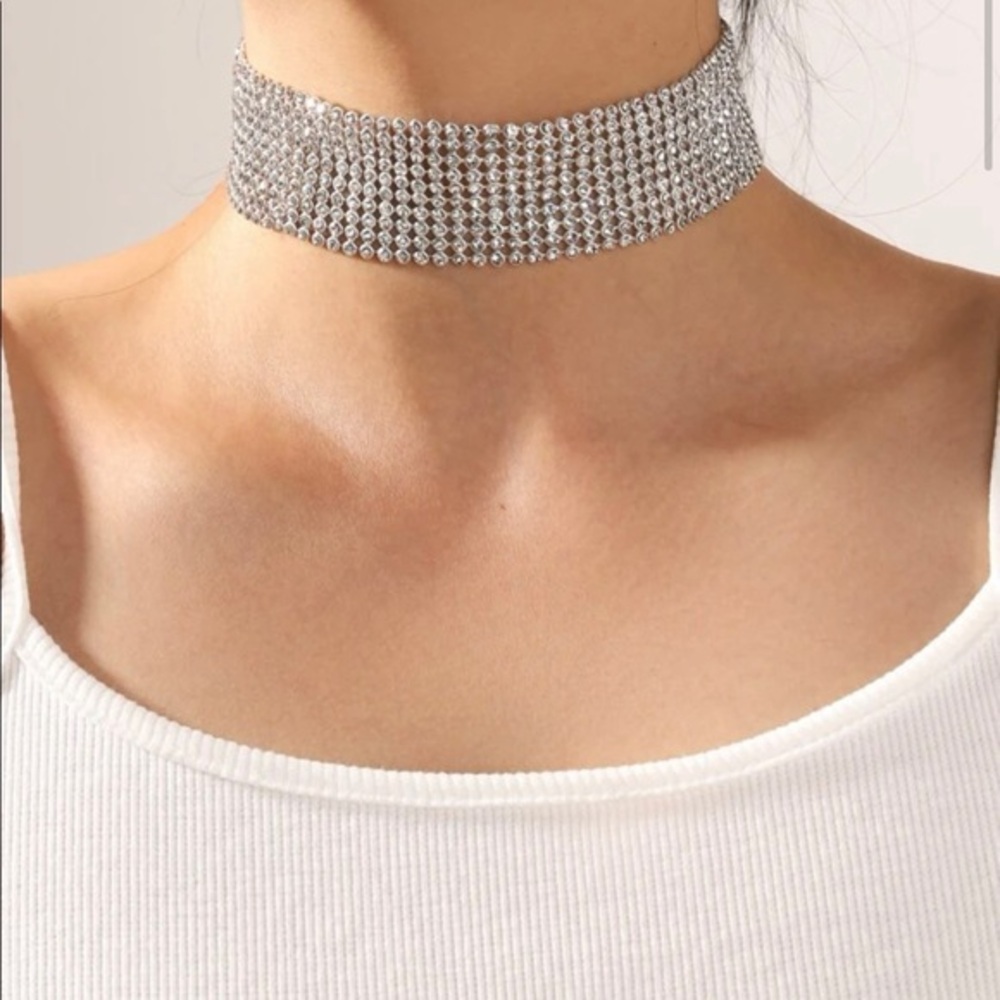 Modern Silver Rhinestone Choker